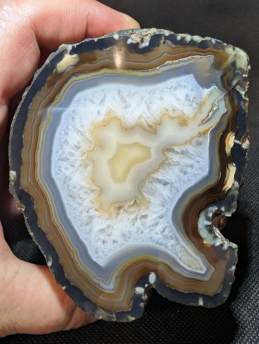 Turkish Çubuk Fluorescent Banded Agate